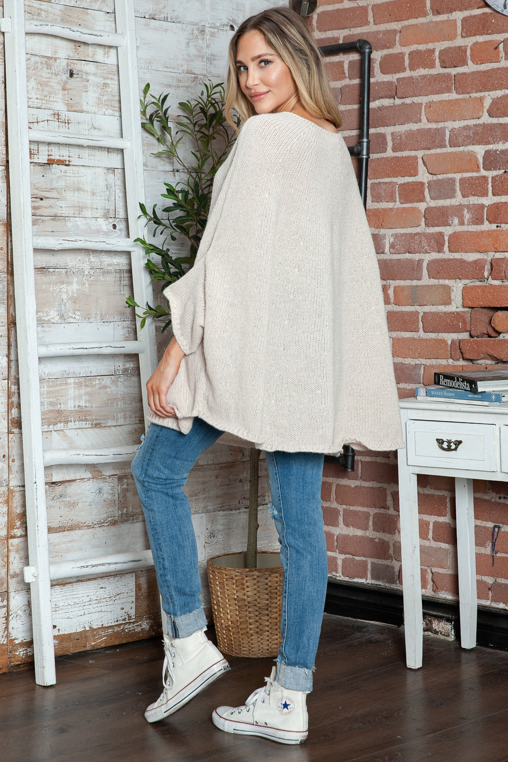 Round Neck Batwing Sleeve Sweater