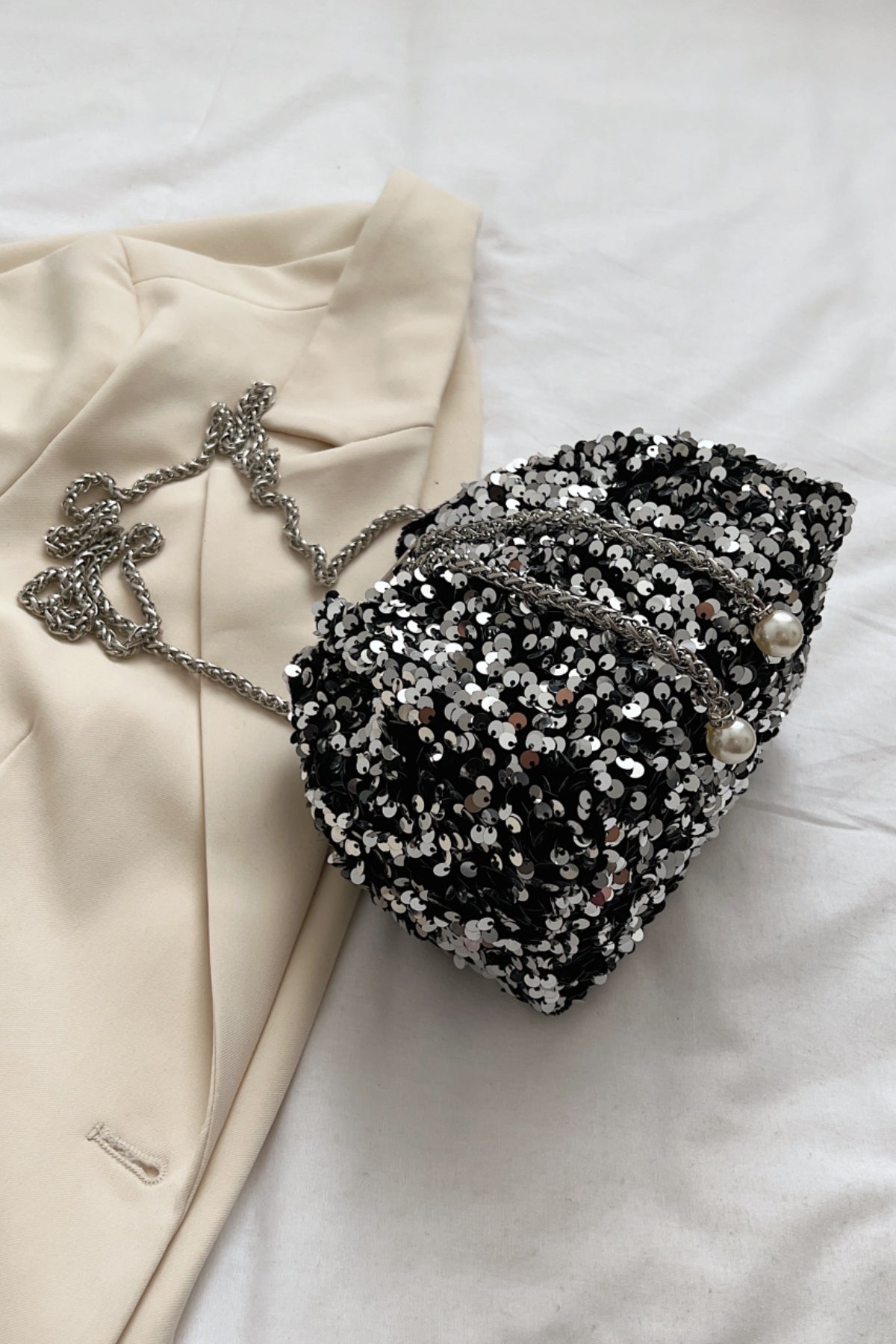 Sequin Chain Drawstring Bucket Bag